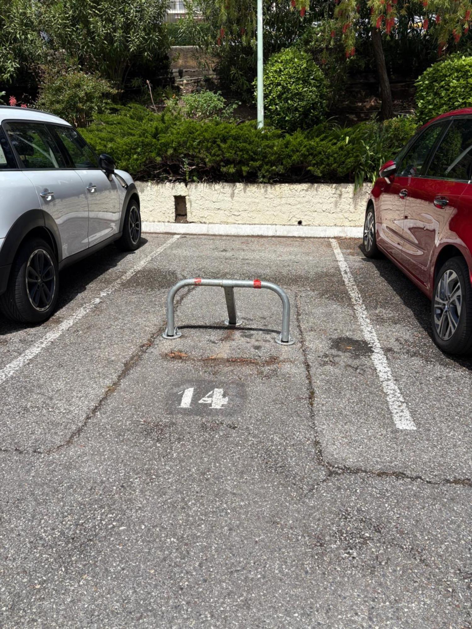 Moderne - Parking - Proche De La *